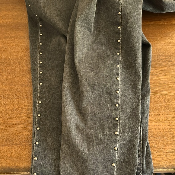 EUC Levi’s 311 Shaping Skinny Jeans - Picture 4 of 7